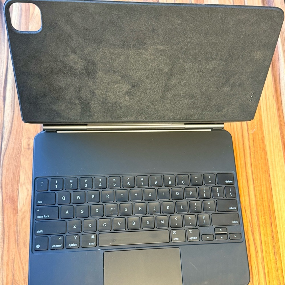 Apple Magic Keyboard for iPad Pro 12.9” (1st Gen) – Excellent Condition
